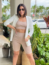 Load image into Gallery viewer, &quot;Amanda&quot; Fitted Biker Shorts And Crop Top Set
